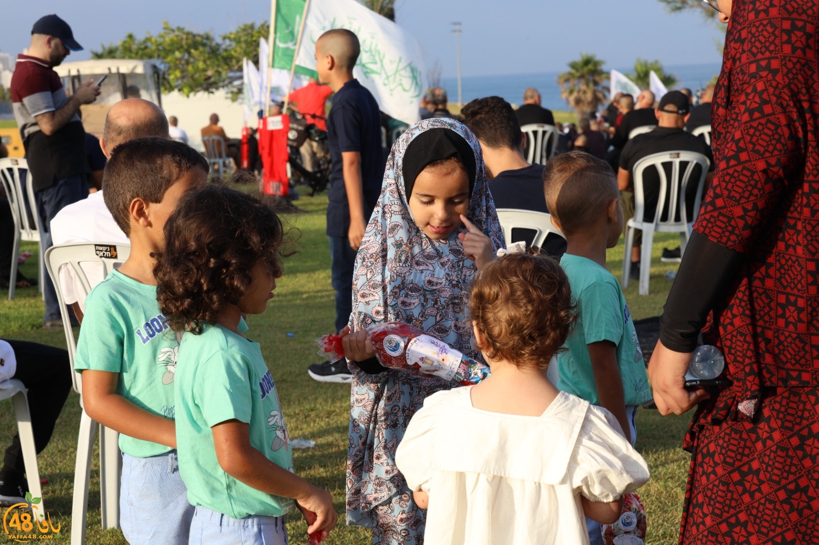 أهالي يافا يؤدون صلاة عيد الأضحى المبارك في متنزه العجمي